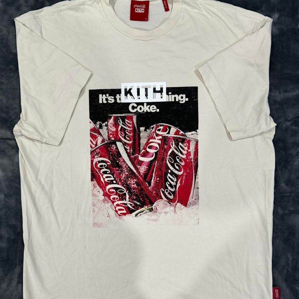 Kith Men's White and Cream T-shirt